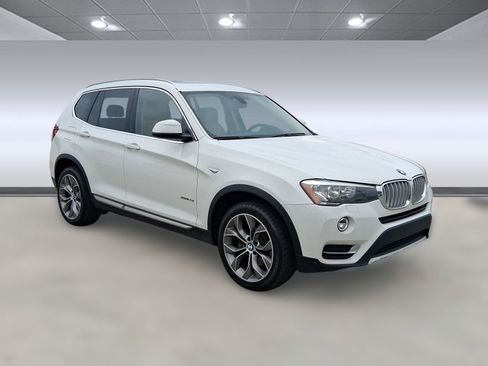 Used 2017 BMW X3 sDrive28i image 6