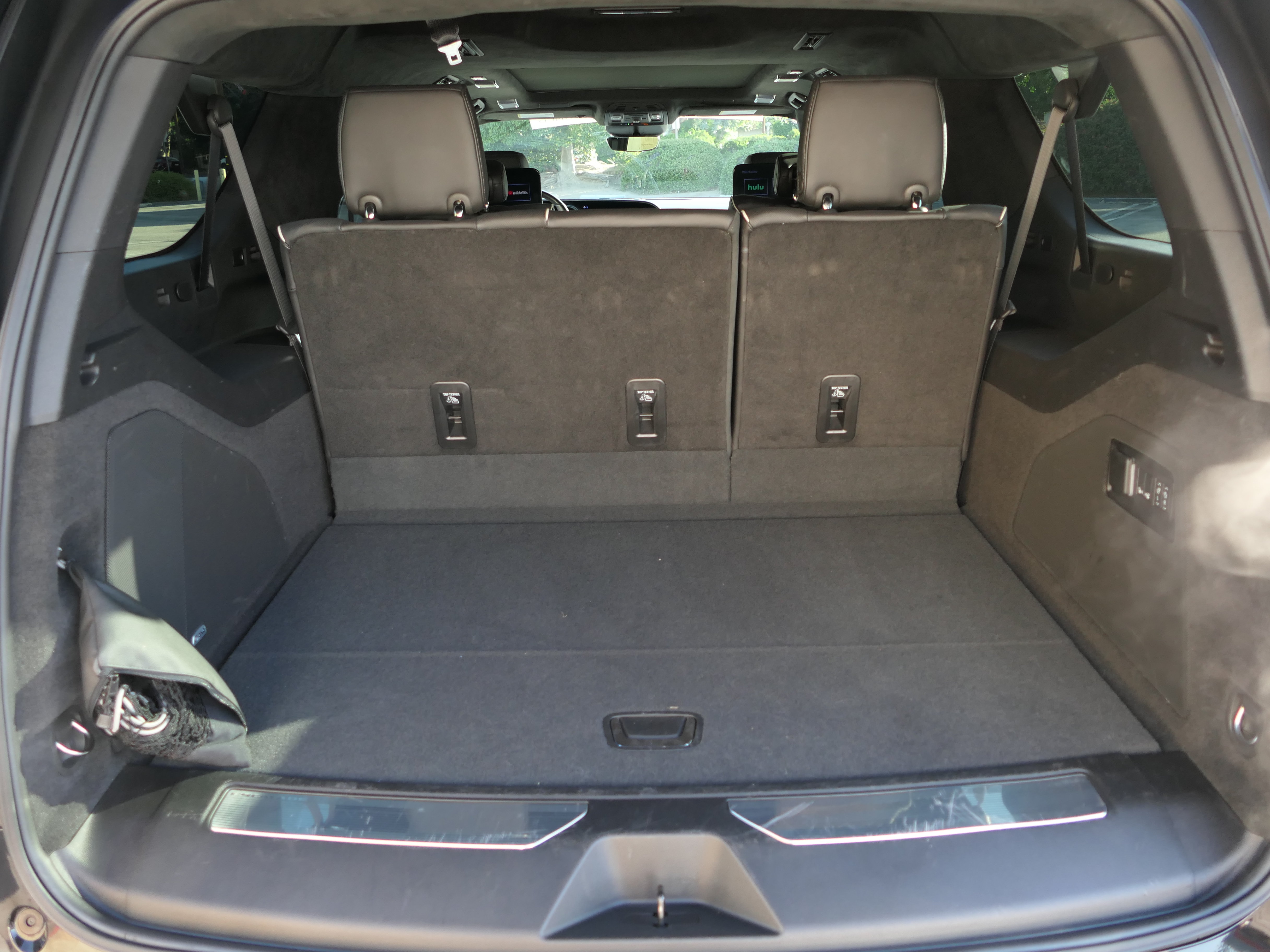 Used 2023 Cadillac Escalade ESV V AWD/4WD image 25