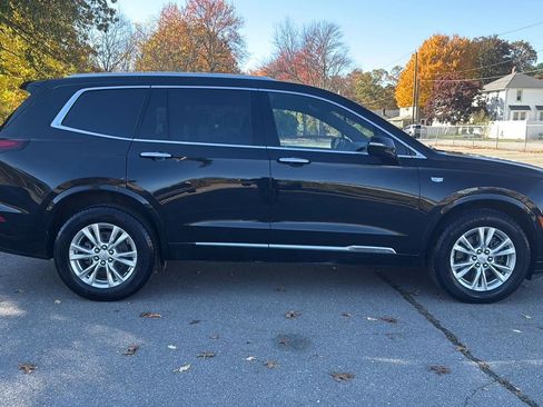 Used 2024 Cadillac XT6 Luxury w/ LPO, Floor Liner Package image 11