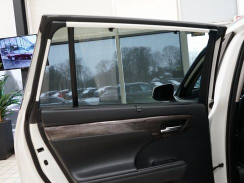 Used 2021 Toyota Highlander Platinum image 50