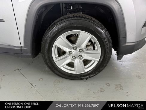 Used 2022 Jeep Compass Latitude AWD/4WD image 14