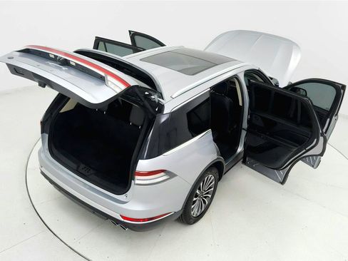 Used 2020 Lincoln Aviator Reserve w/ Elements Package Plus AWD/4WD image 23