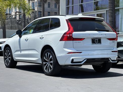 Certified 2025 Volvo XC60 B5 Plus AWD/4WD image 3