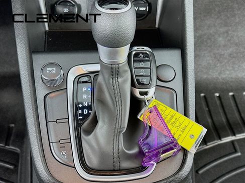 Used 2022 Hyundai Kona SEL image 23