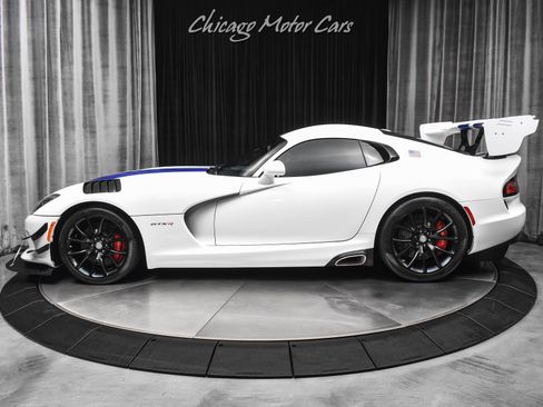 Used 2013 SRT Viper GTS w/ GTS Laguna Interior Pkg image 29