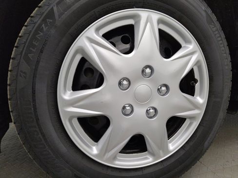 Used 2016 Nissan Rogue S w/ Appearance Package FWD image 31