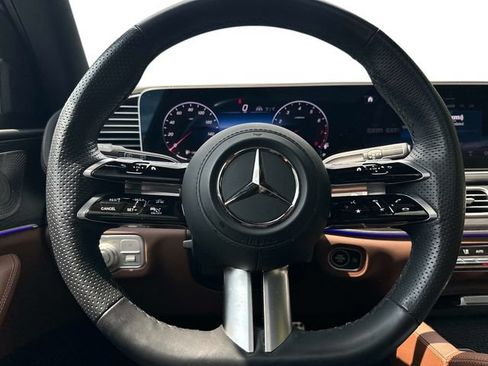 Certified 2024 Mercedes-Benz GLS 450 4MATIC image 21
