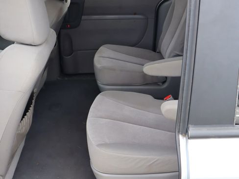 Used 2009 Kia Sedona LX w/ PWR Pkg image 38