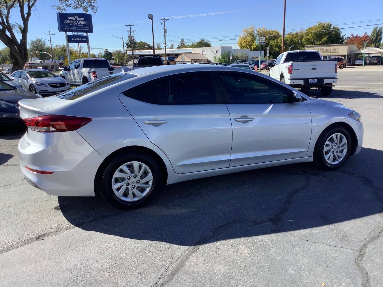 Used 2017 Hyundai Elantra SE FWD image 10