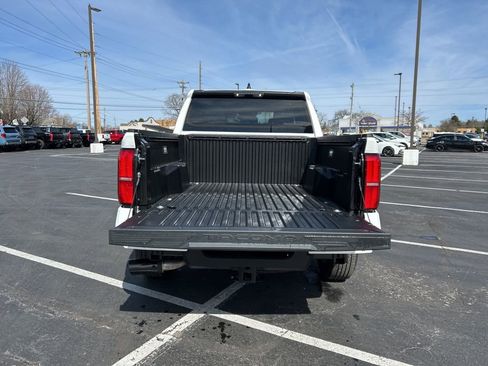 New 2026 Toyota Tacoma SR5 AWD/4WD image 6