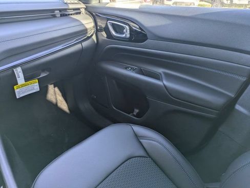 New 2026 Jeep Compass Latitude w/ Sun and Sound Group AWD/4WD image 15