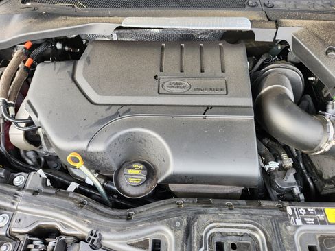 Certified 2025 Land Rover Discovery Sport S image 9