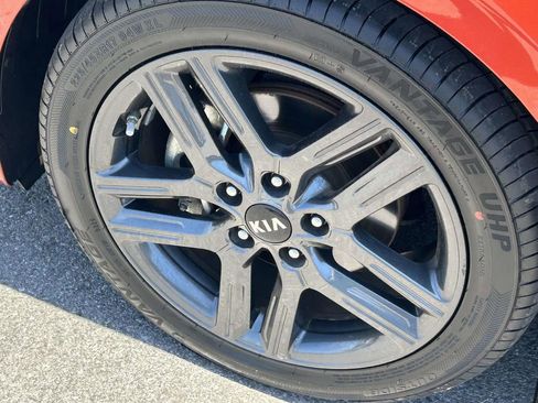 Used 2021 Kia Forte GT-Line w/ GT-Line Premium Package FWD image 9