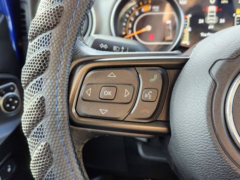 Used 2019 Jeep Wrangler Sport S image 29