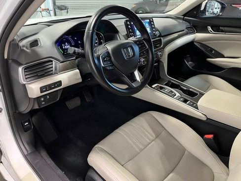 Used 2022 Honda Accord Touring image 19