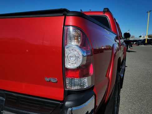 Used 2013 Toyota Tacoma 4x4 Double Cab image 29