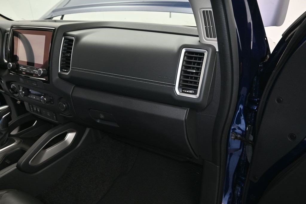 Used 2023 Nissan Frontier SV w/ SV Premium Package AWD/4WD image 14