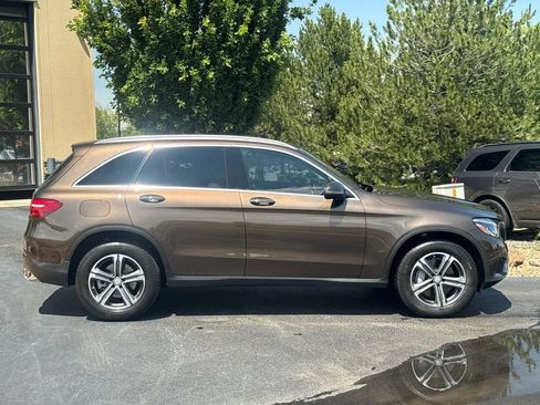 Used 2017 Mercedes-Benz GLC 300 4MATIC image 93