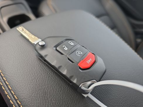 New 2025 Jeep Gladiator Sport image 31