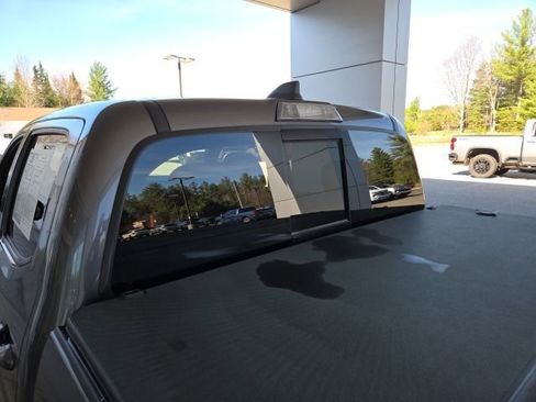 Used 2021 Toyota Tacoma TRD Sport image 32