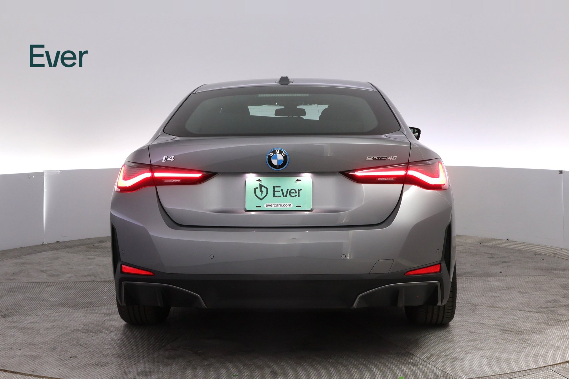 Used 2025 BMW i4 eDrive40 w/ Parking Assistance Package RWD image 15