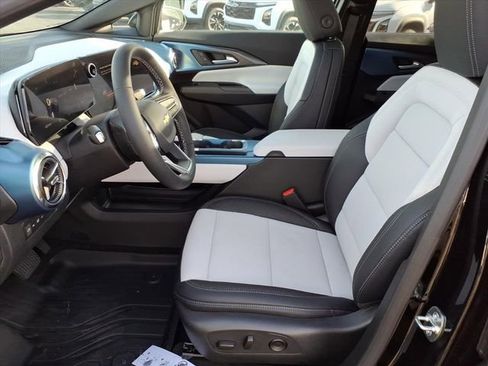 New 2026 Chevrolet Equinox EV LT image 6