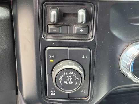 Used 2023 Ford F250 Lariat w/ Lariat Ultimate Package AWD/4WD image 22