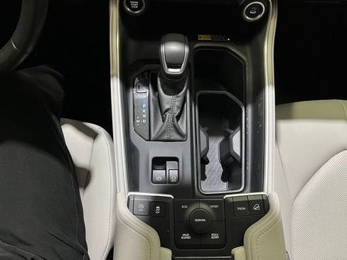 Certified 2024 Toyota Grand Highlander AWD image 23