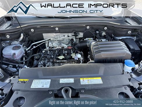 Used 2024 Volkswagen Atlas Cross Sport SEL Premium R-Line image 40