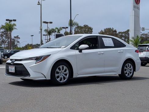 Used 2026 Toyota Corolla LE FWD image 11