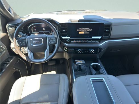 Used 2022 GMC Sierra 1500 SLT w/ SLT Premium Plus Package AWD/4WD image 25