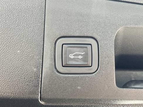 Certified 2024 Cadillac XT5 Premium Luxury AWD/4WD image 11