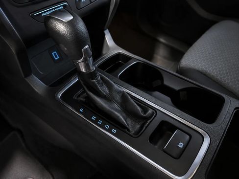 Used 2017 Ford Escape SE FWD image 7