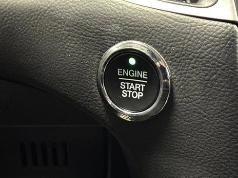 Used 2024 Ford Edge SEL image 21