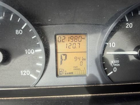 Used 2016 Freightliner Sprinter 3500 RWD image 19