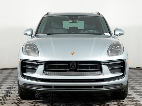 Used 2026 Porsche Macan AWD/4WD image 10