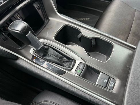 Used 2020 Honda Accord Sport image 16