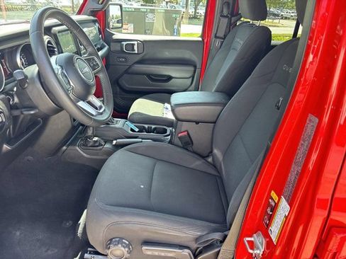 Used 2023 Jeep Gladiator Overland AWD/4WD image 15
