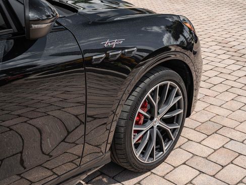 Used 2023 Maserati Grecale Trofeo AWD/4WD image 13
