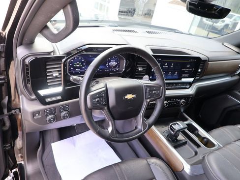 Certified 2023 Chevrolet Silverado 1500 High Country w/ Technology Package AWD/4WD image 25