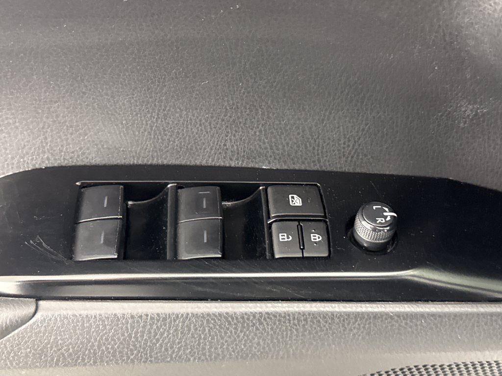 Used 2025 Toyota Camry LE FWD image 22