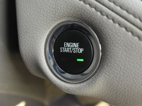 Used 2018 Chevrolet Cruze Premier image 26