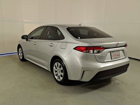 Used 2024 Toyota Corolla LE image 4