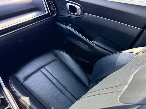 Used 2025 Kia Sorento S w/ Panoramic Sunroof Package FWD image 15