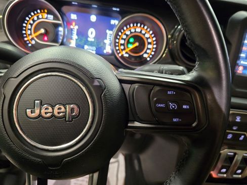 Used 2020 Jeep Wrangler Sport AWD/4WD image 20
