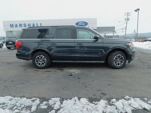 Used 2024 Ford Expedition Max XLT image 10
