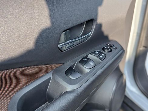 Used 2023 Nissan Kicks SR w/ Exterior Package FWD image 28