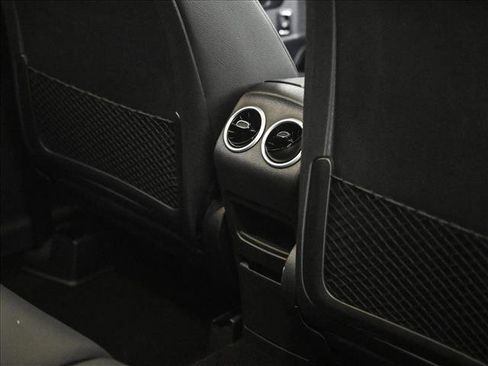 Certified 2025 Mercedes-Benz GLB 250 4MATIC image 19