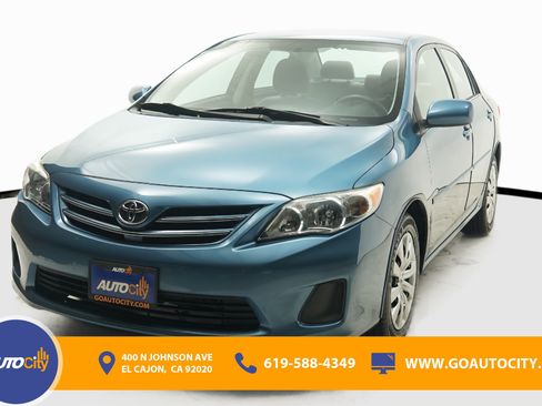 Used 2013 Toyota Corolla LE FWD image 1