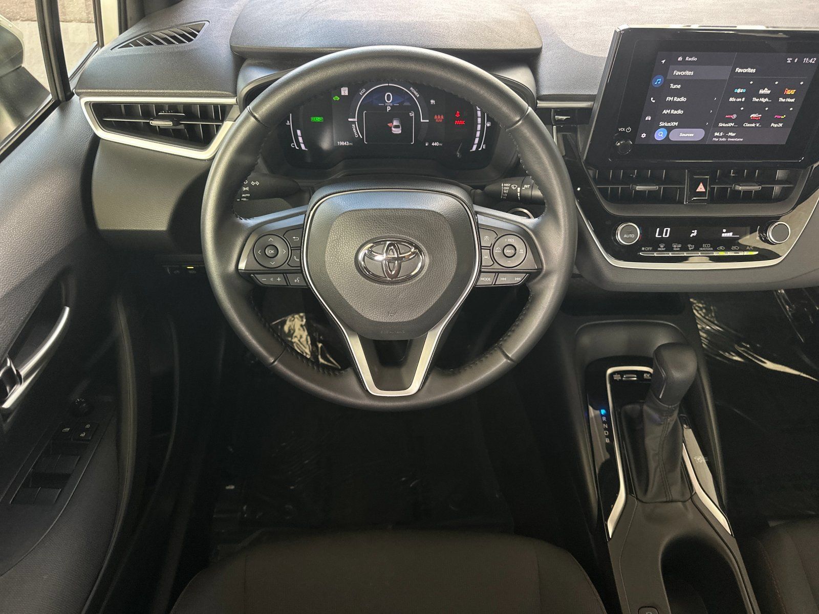 Used 2026 Toyota Corolla SE FWD image 13
